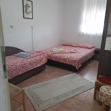 Apartman Sb Ulcinj Buitenkant foto